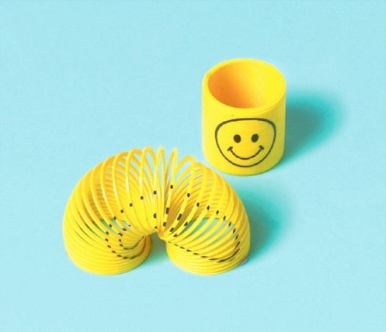 PARTY FAVOURS - SMILEY RINGS PACK OF 12
