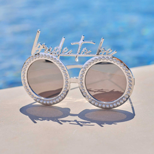 HEN'S WEEKEND 'BRIDE TO BE' PEARL GLASSES WITH TINTED LENSES